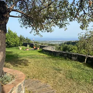 Mandorlo Dell'etna, Casa Siciliana Casa vacanze Piedimonte Etneo